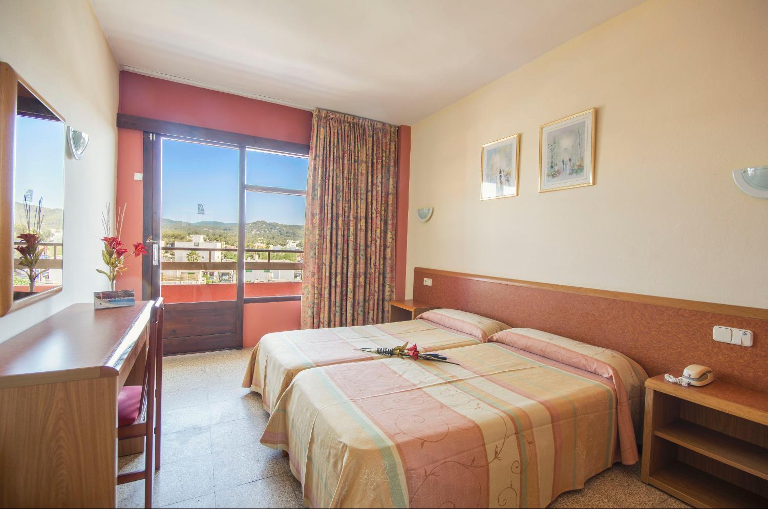 Azuline Hotel S'Anfora & Fleming (Adults Only) Сан-Антонио-Абад Экстерьер фото